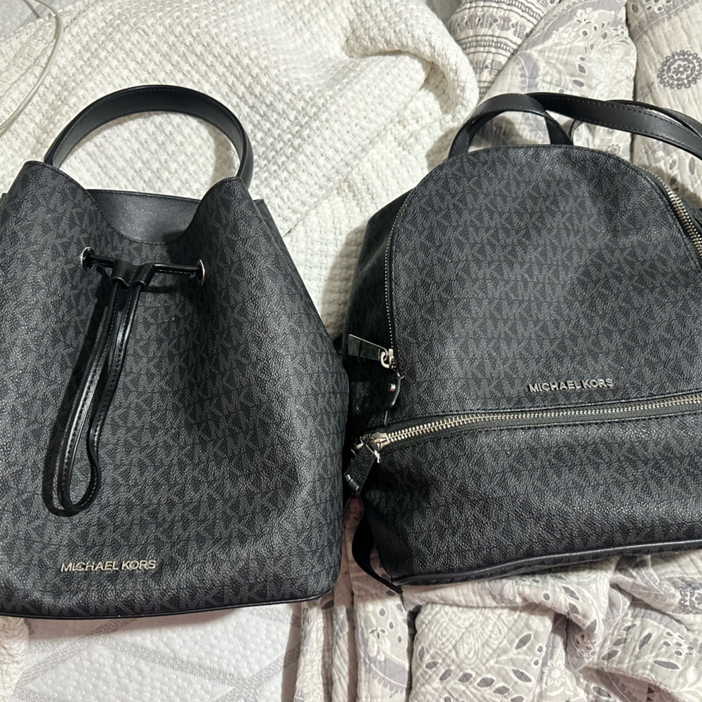 Wanting trade both to handmade quilt or Pyrex